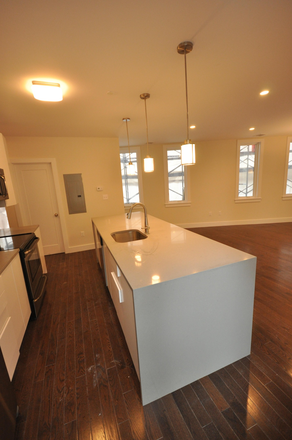 - - 4-Bedroom/2.5 Bath | No Broker Fee | Close to Campus + W/D In-Unit Apartments