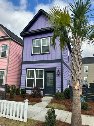 Street View - Single Family Home in Great Community close to Park Circle