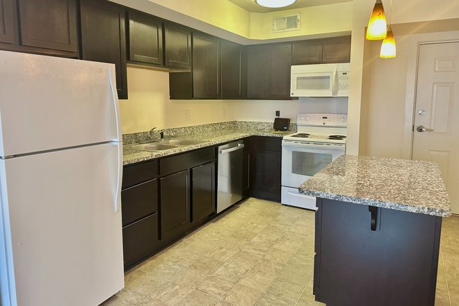 Kitchen (2 bedroom) - 1029 Wertland St. - Now Leasing for 2026-2027! Apartments