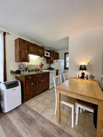 Kitchen - 570 North Windsor St Apt 1