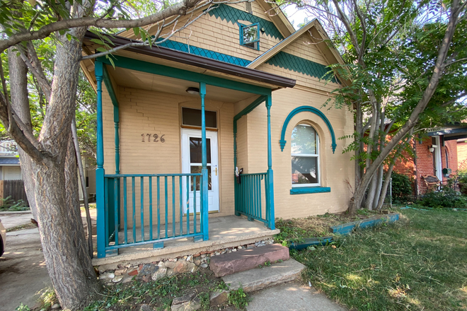 1 - August 2022 Preleasing: 4 Bedroom Split-level Home at 1726 Walnut Street