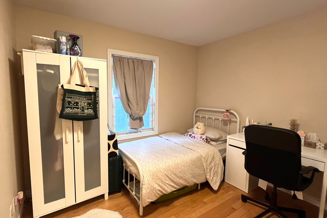 Bed and Wardrobe and Study desk - JULY SUBLET - One Bedroom in 4 Bedroom Townhouse (main floor)