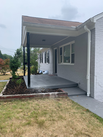 Outside Front - Single Family House Super Close to Campus