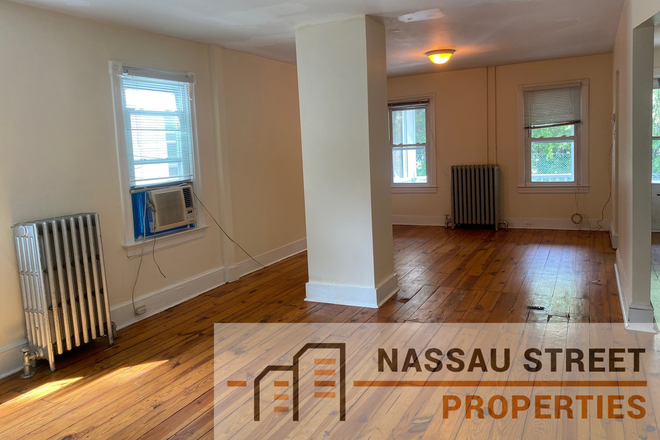 Living room - 3BR apt-Moran Ave-Princeton