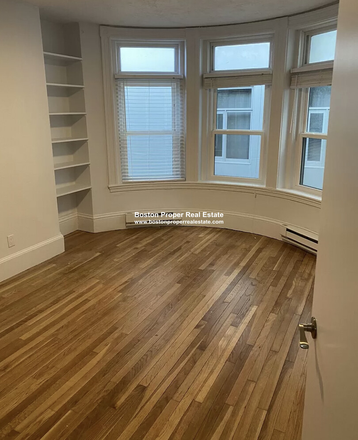 a - TOP FLOOR * RENOVATED * NO BROKER FEE Apartments