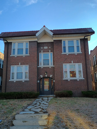 Outside view - $1,400 - 2 Bedroom 1 Bathroom Apartment In University City With Great Amenities