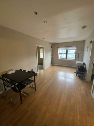 x - KENMORE SQ 2 BED 2 BATH COMM AVE Condo