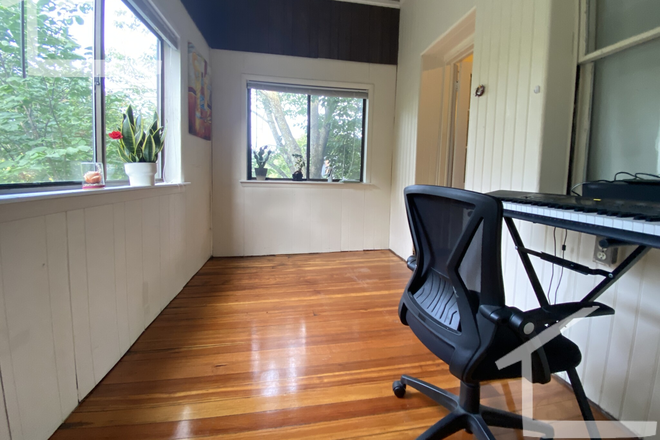 Bedroom - Brookline 3 bed , steps to class, 9/1/2025 Apartments