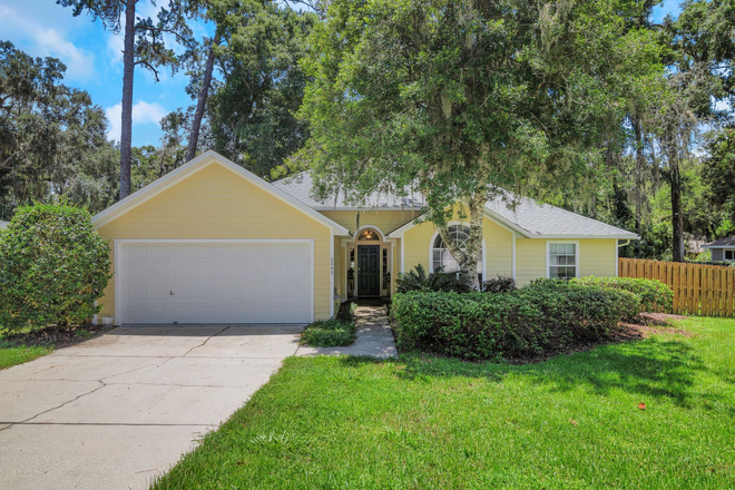 street view - Cute 3/2 Gainesville Home -  Furnished, Convenient, Close to Campus!