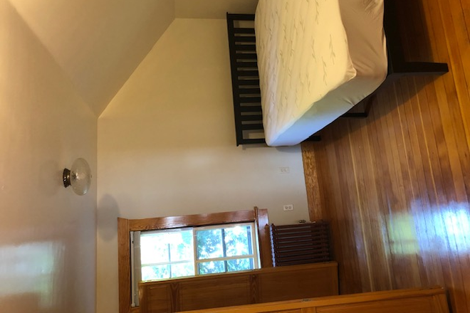 upstairs bedroom - Roommates Needed for Wakefield House