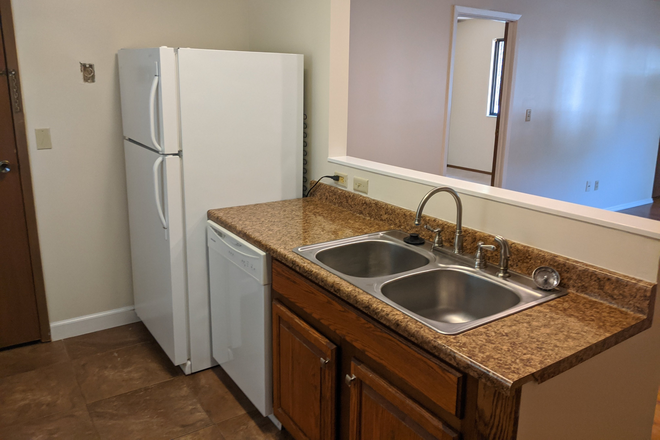 Kitchen - 210 West Sycamore Street House