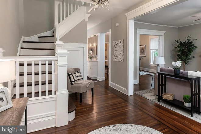 Stairs from 1st floor to 2nd floor - (Sublet) Johns Hopkins University Comfortable and Convenient Housing at East 32nd St. Townhome