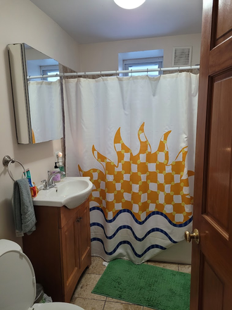 Bathroom - Room for rent in Cambridge in 3-bedroom 1 bath unit Apartments