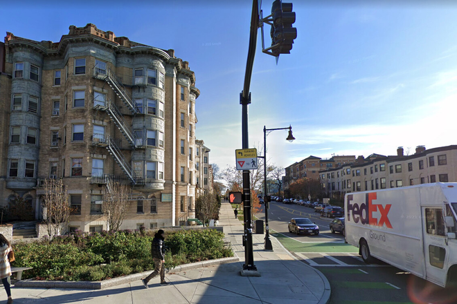 Outside - Beacon St. 2 Bed, 1 Bath! Condo