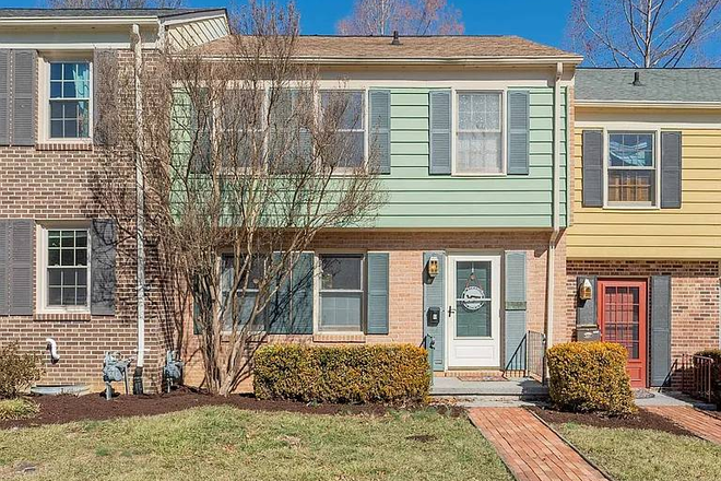 Outside Street view - Hethwood Townhouse
