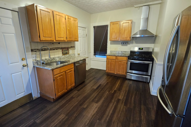 Kitchen - 376 Medford st Apartments