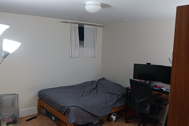 Bedroom - 3 beds 3 bath $1300/person north Brookline BU west need 1 more roommate
