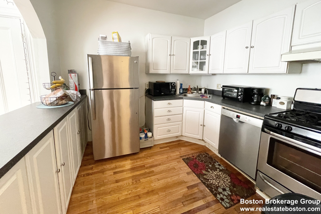 kitchen - Apt for rent; Right next to the Prudential Center! Saint Germain St!