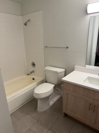 Bathroom - 1 bedroom in 2 bedroom vacant unit/Great price Apartments