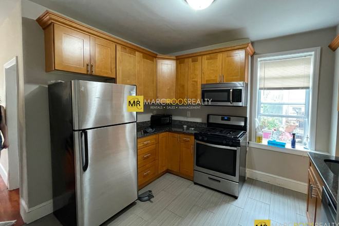 Call NOW for showings! 617-236-8600 - MAVERICK ST - *HALF FEE* STUNNING TOP FLR 4BR NEAR MAVERICK, BLUE LINE W/ LNDRY IN UNIT *9/1/2025* Apartments