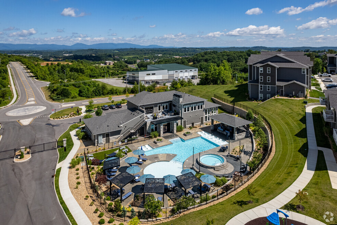 Icon Apartment Homes at Hardin Valley - Icon Apartment Homes at Hardin Valley