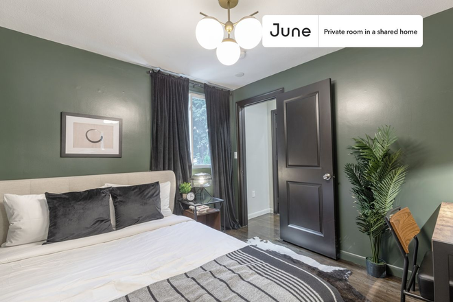 Photo - Private bedroom in 6 bed/4 bath Home