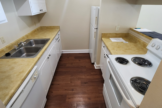 Kitchen - Great Location!!! For everyday living Apartments