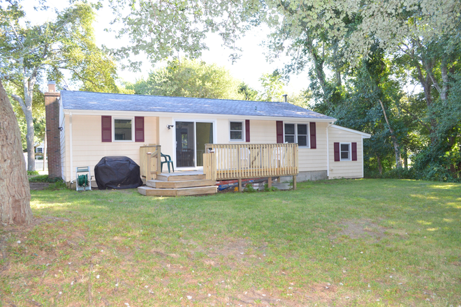 Exterior - 69 Foddering Farm Road House