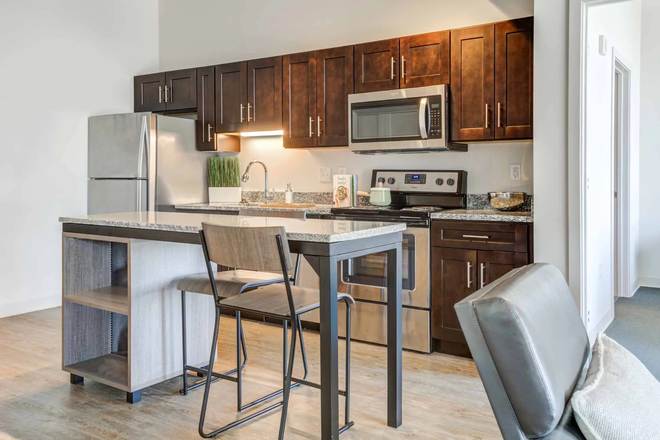Kitchen - Everly On The Loop