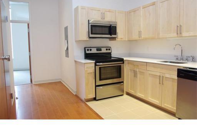 kitchen - 1 bed split, lots of storage, Amazing downtown crossing location Apartments