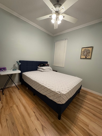 bedroom - Furnished Private bedroom bedroom with own bathroom -10 min to UCF House