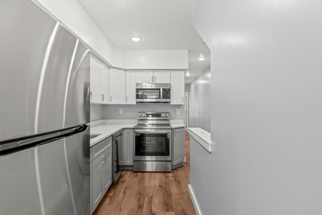 kitchen - 1840 N Bouvier St #3 Apartments