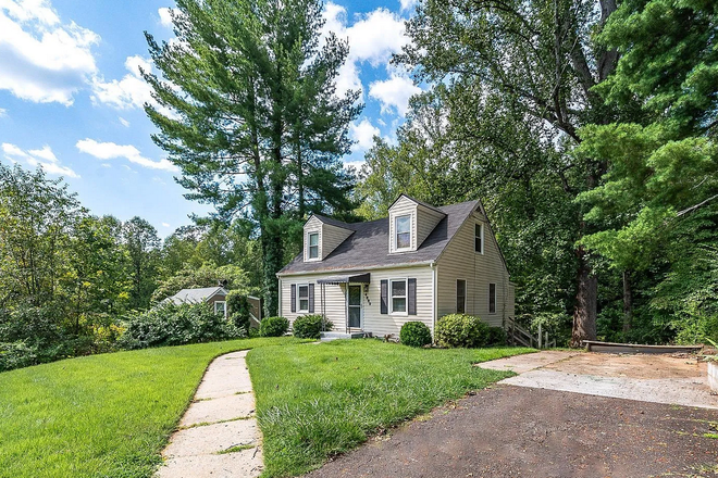 Driveway - Shared Housing With Liberty Student House