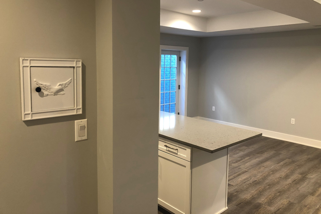 In Unit Mail Drop - Luxury 2-Bedroom Residence in AU Park • Chef's Kitchen Apartments