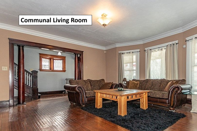 Living Room - University Circle House with Garage and AC