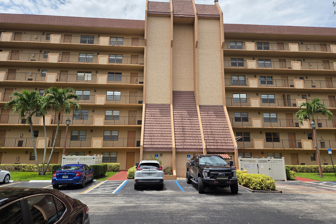 CONDO - ROLLING HILLS CONDO close to campus