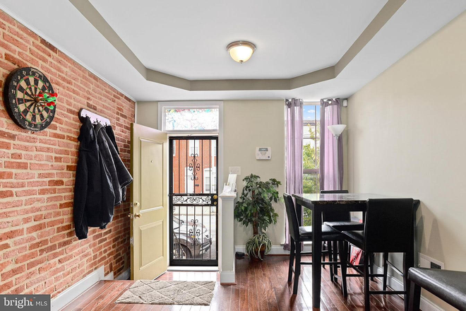 Entrance/foyer of house - Cozy East Baltimore rowhome in a walkable location (and great backyard)