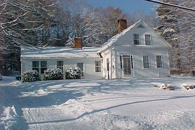 winter view - Homeshare in Historic home