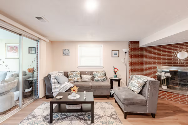 Living Room - Cozy One-Bedroom – Perfect Location! House