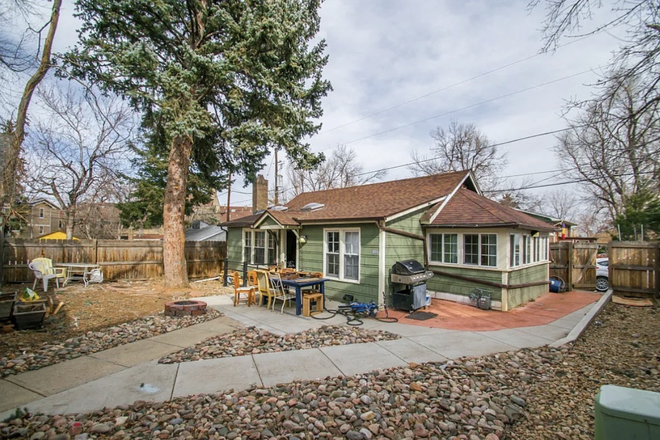 Backyard View - Student Housing Close to Campus