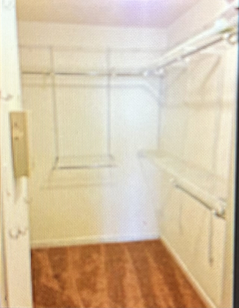 walk in closet - Shared Townhouse 2 Bedrooms Available 10 Minutes Available from FIU