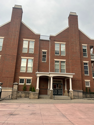 Condo building view as you walk into the entry door - **Stetson Square Condo** 2-Bed/2-Bath/2-parking garage. 4 mins to UC Med; Main campus & Children's