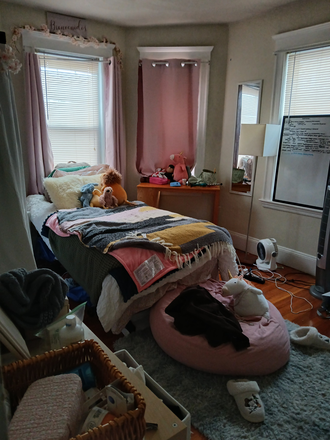 Bedroom - Two Rising Seniors Looking for 3rd Roommate Apartments