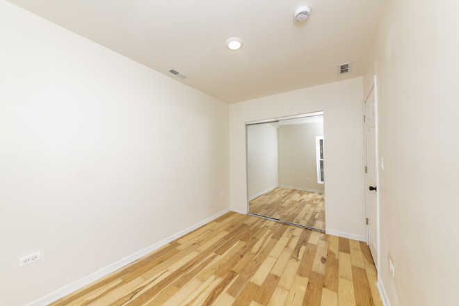 Bedroom 1 - 2 bdrm/1bath A BLOCK FROM PINK LINE & 18th St Bus Apartments