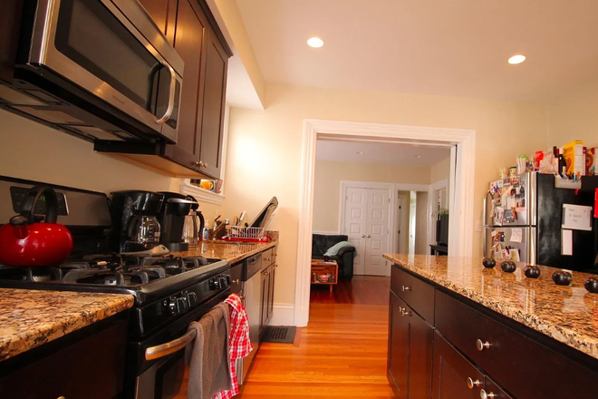 Call NOW for showings! 617-236-8600 - MONTCALM AVE - *NO FEE* X-LARGE 5BR IN BRIGHTON FOR *9/1/2026* W/ IN UNIT LNDRY, ISLND KTCHN, 2 BATH Apartments