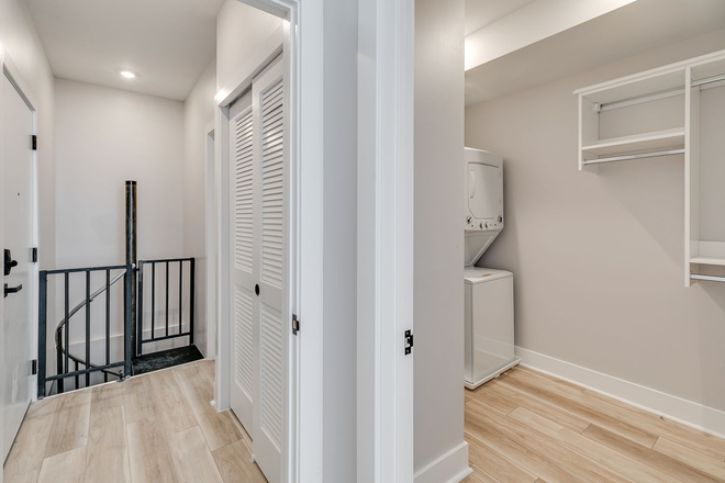 Bi Level Unit - 801 N 40th Street Unit 2