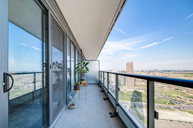 Balcony - Roomate Needed Vaughan Metropolitan Centre Station