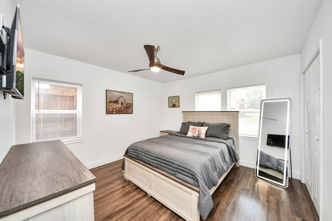 Master Bedroom - Rosedale Executive Suites Duplex