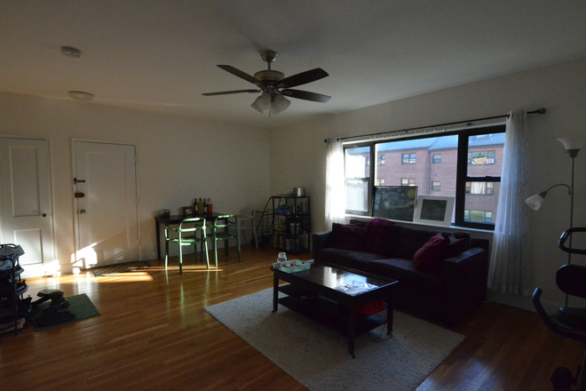 108 - 3 bedroom apartment in Brookline