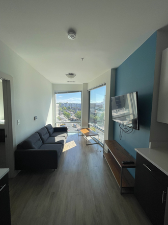 Living Room - Rare 1 Bedroom Landmark Apartment, Spring Sublet